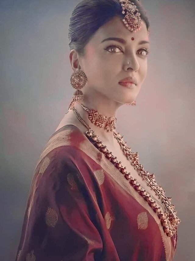 Aishwarya Rai’s Stunning Looks in “Ponniyin Selvam”