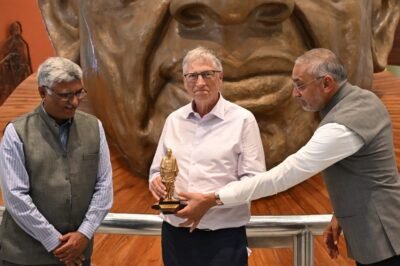 Bill Gates Marvels at the Statue of Unity, PM Modi Encourages Global Visits
