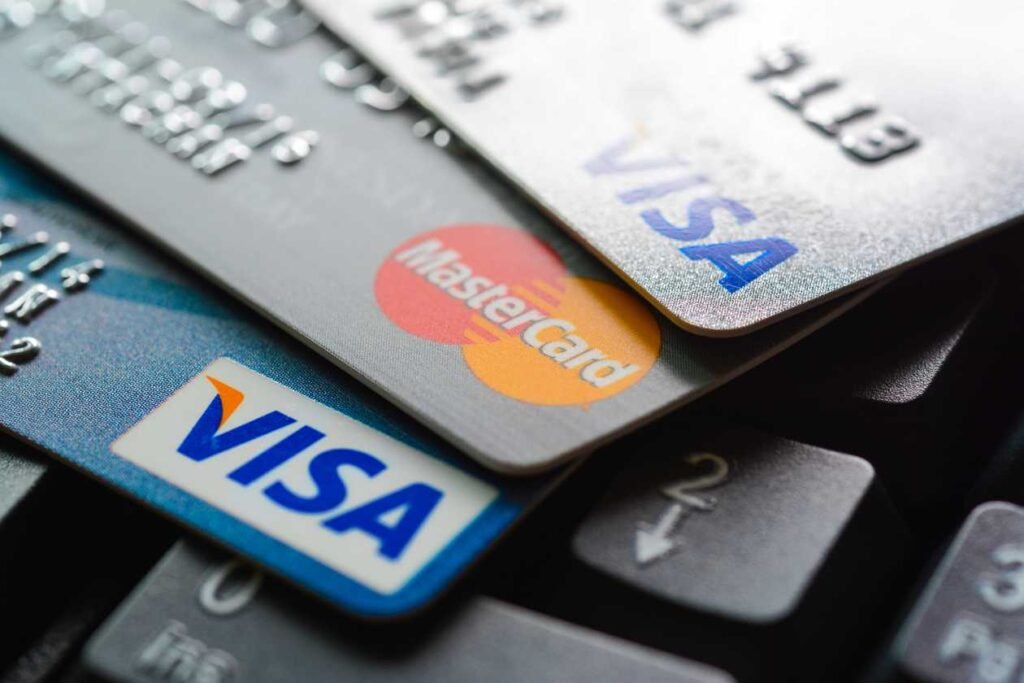 Navigating the High Seas of Credit Card Usage Without Sinking into Debt



