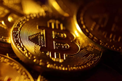 Bitcoin Tumbles 5% as Fed Decision Looms, Posts Worst April Since 2022