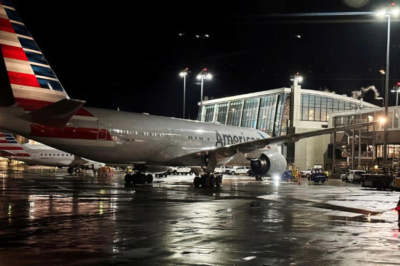 Unknown Technical Glitch Grounds American Airlines on Christmas Eve