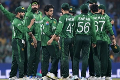 Pakistan Smash 212 Against Sri Lanka But Semi Final Hopes Hang By A Thread