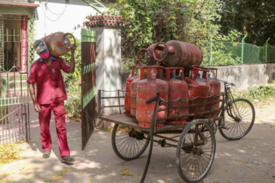Govt Reshuffles Gas Supply: LPG, CNG and Piped Cooking Gas Now Get Top Priority