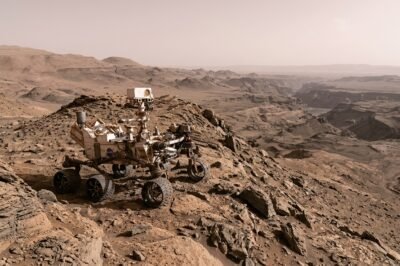 Curiosity climbs to new heights on Mars photo of the day for Aug. 28, 2026 – Space